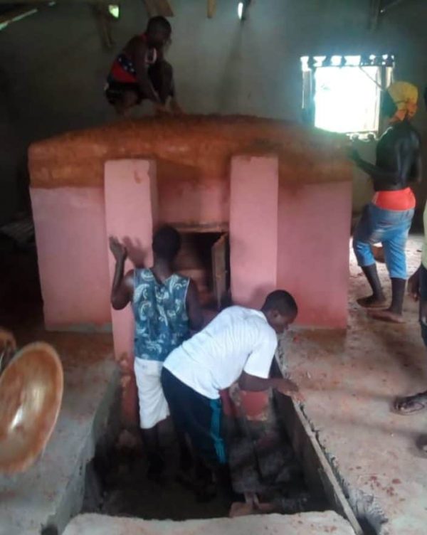 Forikolos neunte Bäckerei in Konta Walla, Sierra Leone.