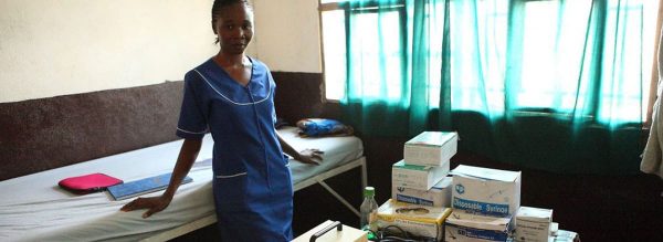 Krankenschwester im Krankenhaus Kalangba